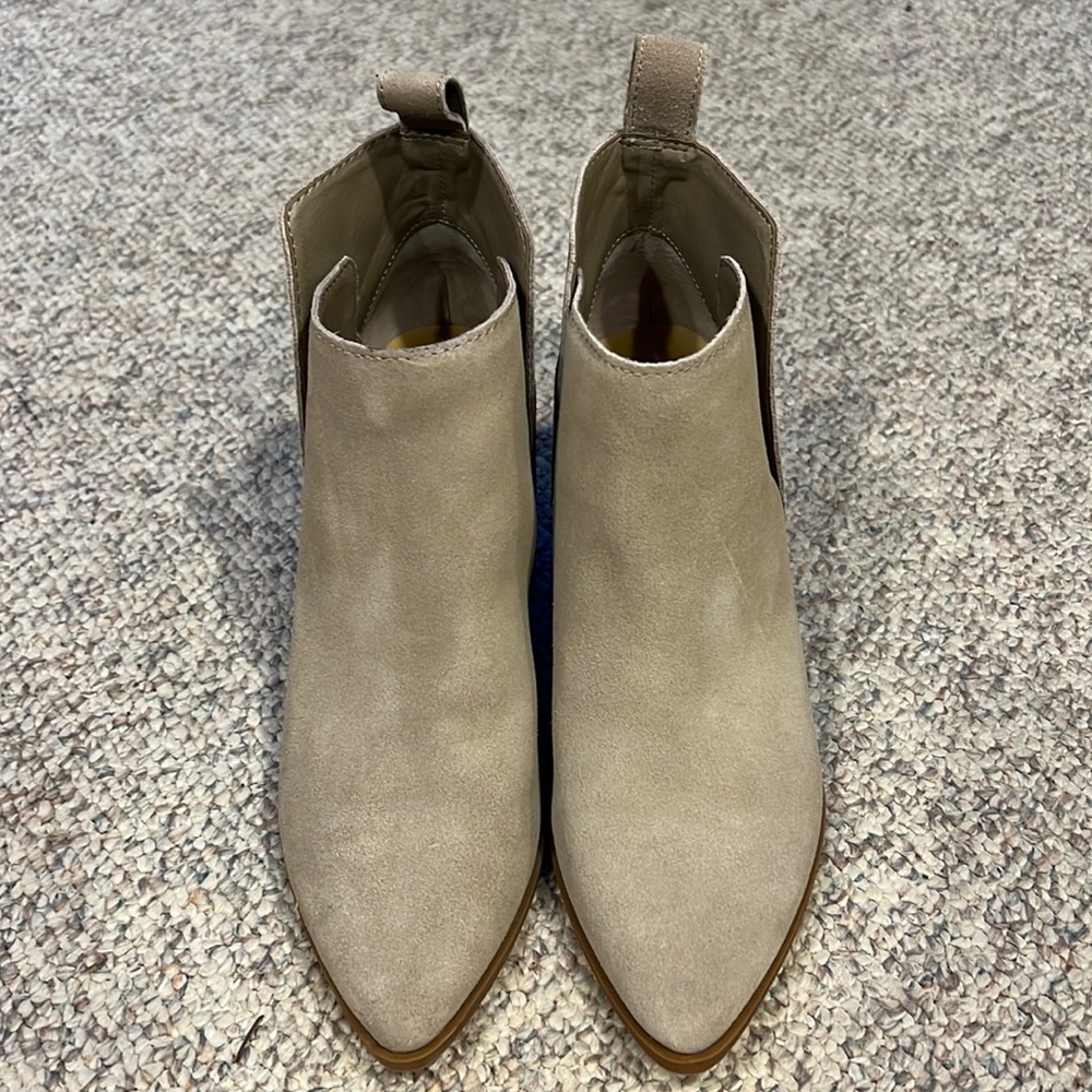 NWOT Dolce Vita Daylon Suede Bootie